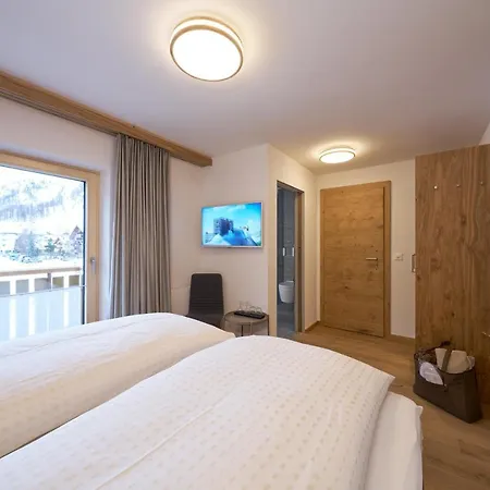 Hotel apartamentowy Grischuna
