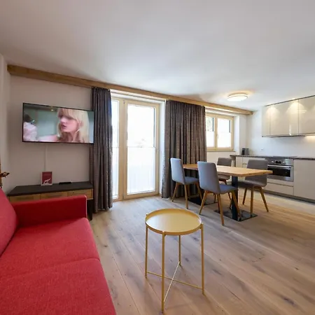 Grischuna Hotel apartamentowy