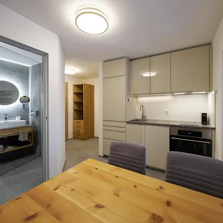 Grischuna Hotel apartamentowy