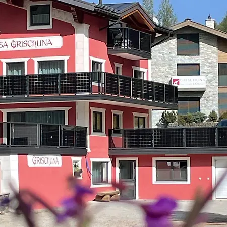 Grischuna Hotel apartamentowy 3*