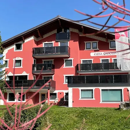 Hotel apartamentowy Grischuna 3*